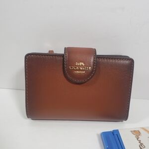 Coach Medium Corner Zip Wallet NWT